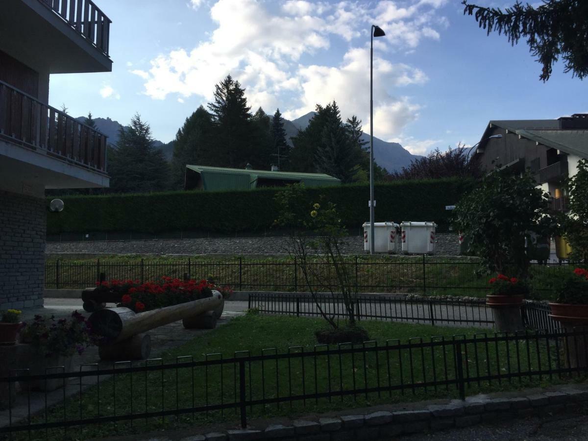 Elegante Appartamento In Centro A Bardonecchia Eksteriør billede
